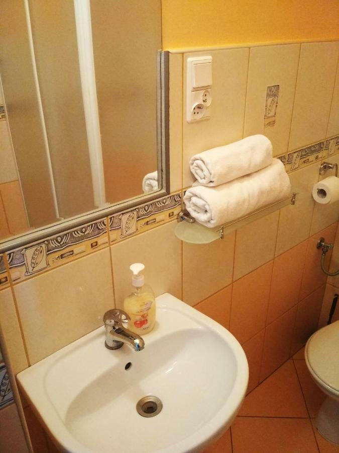 Sawik Dziekanowice Motel Lednogora Esterno foto