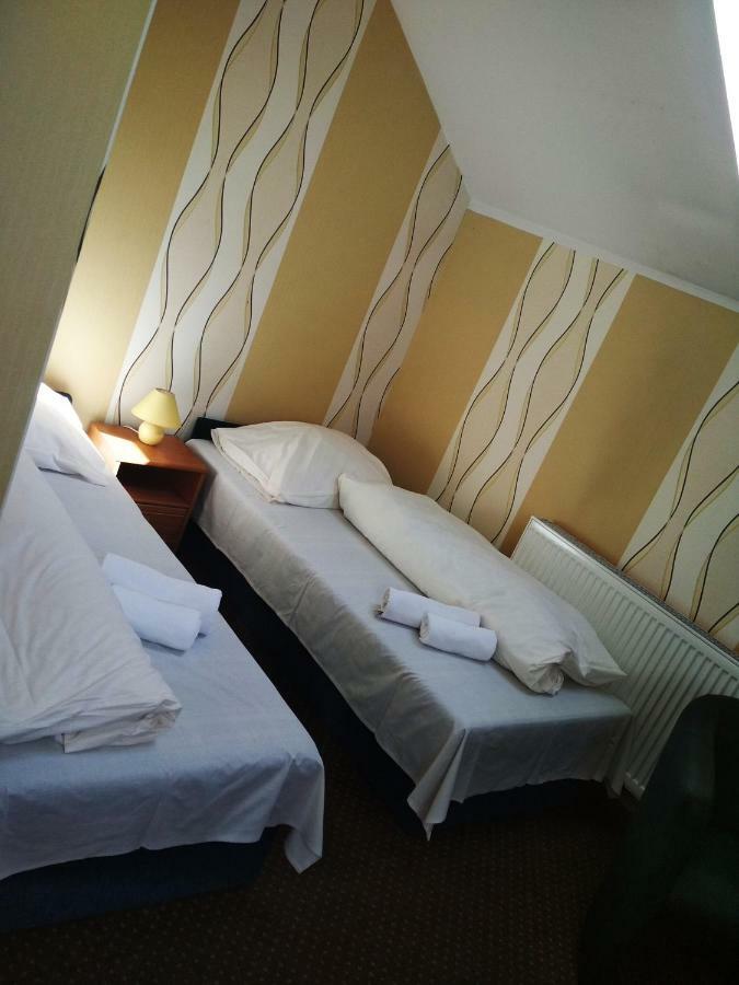 Sawik Dziekanowice Motel Lednogora Esterno foto